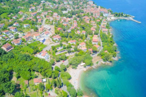 Apartment Zuzi with garden, 300m to the beach